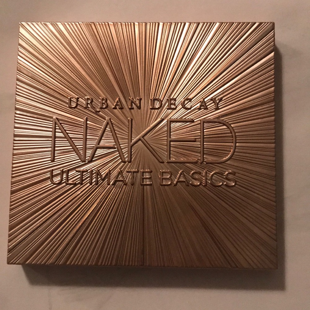 Ultimate basic eye shadow palette Urban Decay